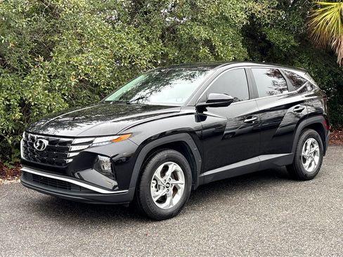 Used 2022 Hyundai Tucson SE image 3