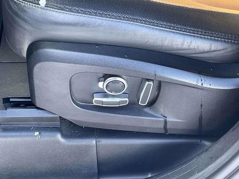 Used 2023 Land Rover Defender 130 X-Dynamic SE image 15