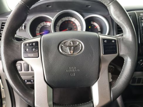 Used 2013 Toyota Tacoma 4x4 Double Cab w/ Convenience Pkg image 3