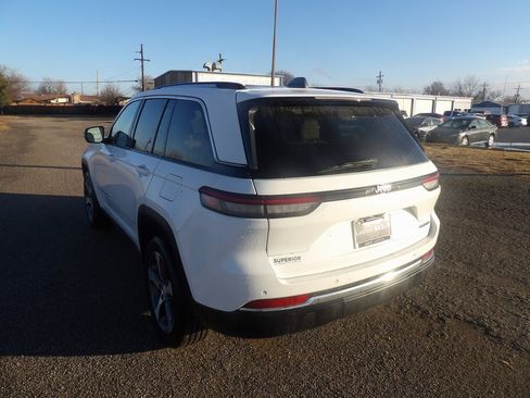 Used 2023 Jeep Grand Cherokee Limited image 9