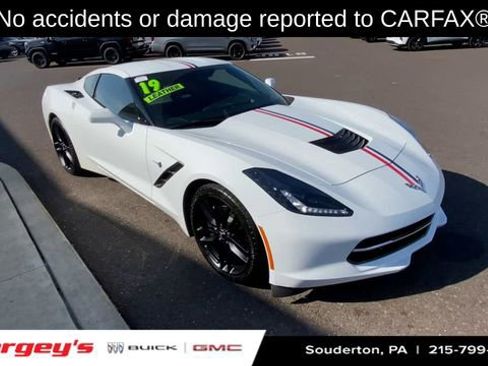 Used 2019 Chevrolet Corvette Stingray Coupe w/ 1LT RWD image 2