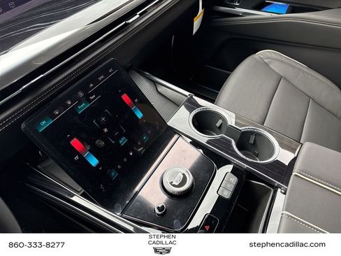 New 2026 Cadillac Escalade Sport w/ LPO, ONYX Package AWD/4WD image 23