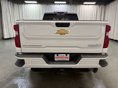 Used 2024 Chevrolet Silverado 3500 High Country w/ High Country Premium Package AWD/4WD image 8