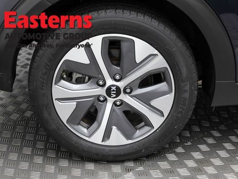 Used 2021 Kia Niro EX w/ Cold Weather Package image 27