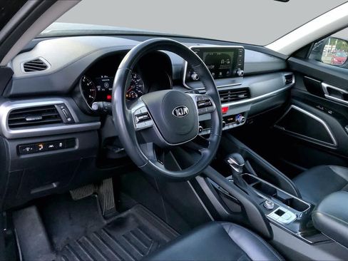 Used 2020 Kia Telluride LX FWD image 17