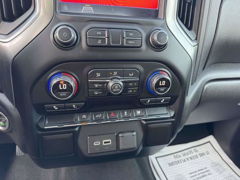 Used 2020 Chevrolet Silverado 1500 RST w/ Convenience Package AWD/4WD image 34
