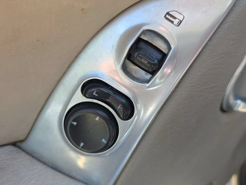 Used 2003 Jeep Liberty Renegade AWD/4WD image 11