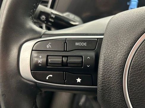 Used 2025 Kia Sportage EX w/ Premium Package image 34