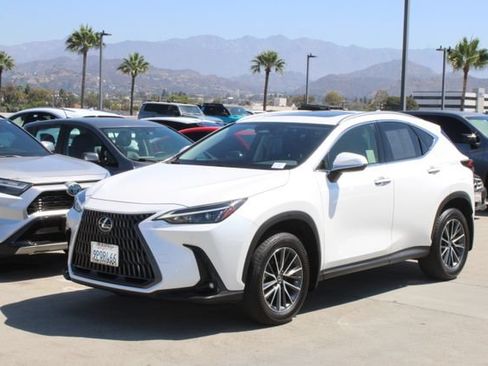 Certified 2025 Lexus NX 250 FWD w/ Accessory Package (2T) image 3