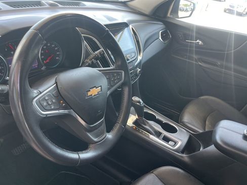 Used 2021 Chevrolet Equinox Premier w/ Redline Edition image 10