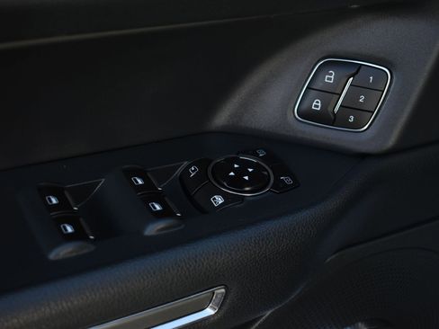 Certified 2022 Ford Expedition XLT image 12