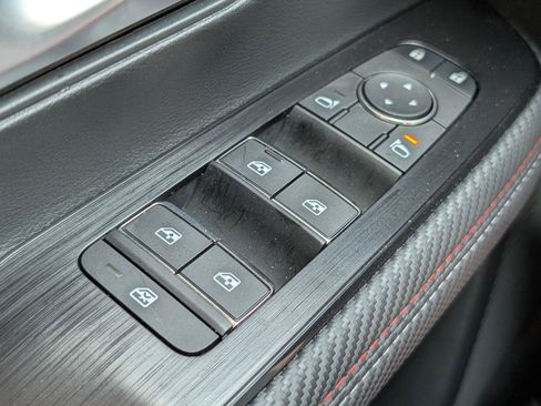 Used 2025 Nissan Kicks SR FWD image 19