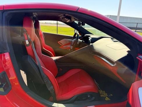 Used 2025 Chevrolet Corvette Stingray Premium Cpe w/ Battery Protection Package RWD image 9