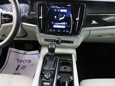 Used 2018 Volvo S90 T5 Momentum w/ Convenience Package AWD/4WD image 24