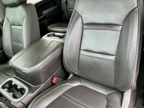 Used 2023 GMC Sierra 2500 Denali image 44