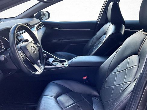 Certified 2018 Toyota Camry XLE image 19