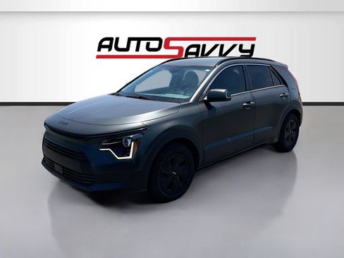 Used 2023 Kia Niro EX FWD image 3