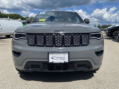 Used 2022 Jeep Grand Cherokee Laredo X AWD/4WD image 2
