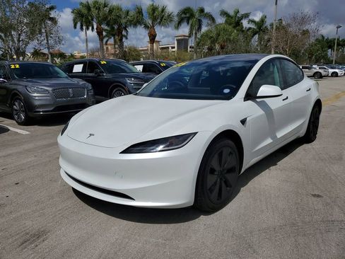 Used 2025 Tesla Model 3 Long Range image 2