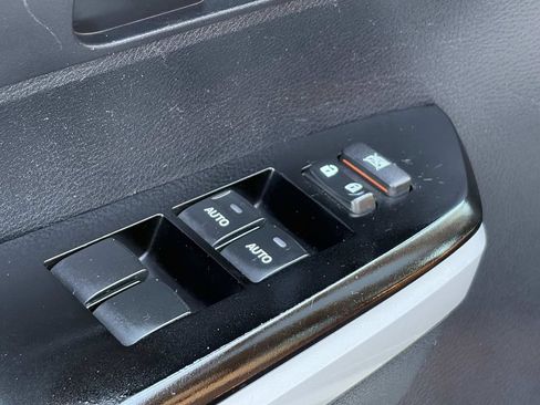 Used 2018 Toyota Tundra 1794 Edition AWD/4WD image 19