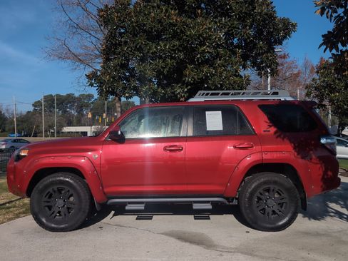 Used 2016 Toyota 4Runner SR5 image 7