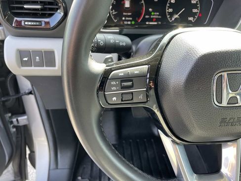 Used 2025 Honda Pilot EX-L image 19