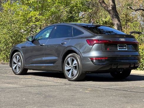 Certified 2024 Audi Q8 e-tron Premium AWD/4WD image 9