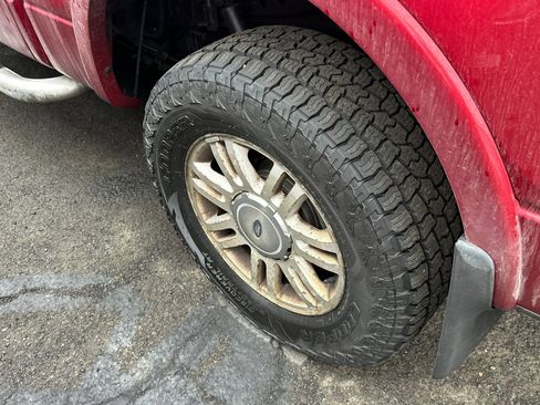 Used 2014 Ford F150 Lariat w/ Equipment Group 501A Mid image 7