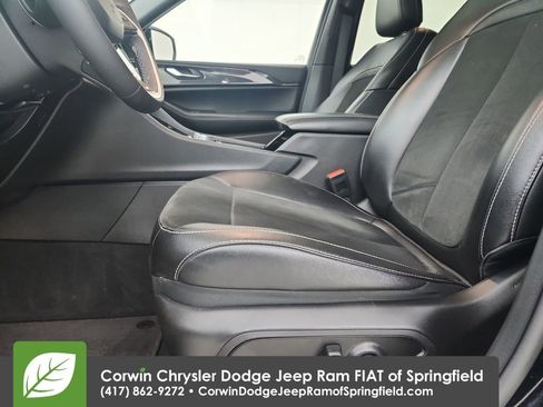 Used 2023 Jeep Grand Cherokee Altitude image 20