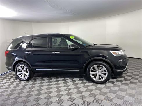 Used 2018 Ford Explorer Limited image 11