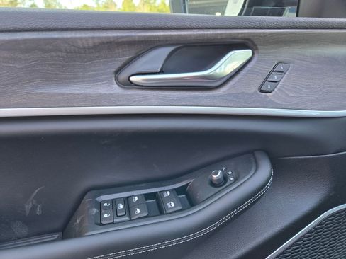 New 2026 Jeep Grand Cherokee Limited w/ Limited Altitude Package image 22