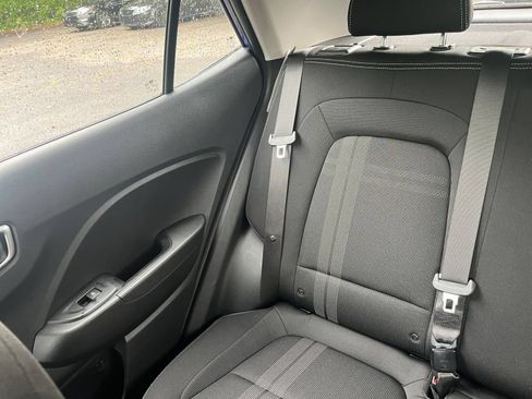 Used 2026 Hyundai Venue SEL FWD image 39