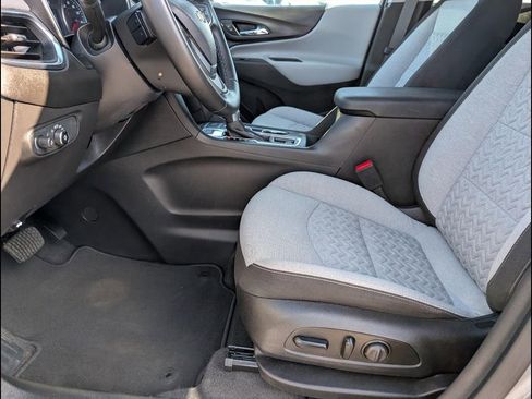 Used 2023 Chevrolet Equinox LT w/ Driver Convenience Package AWD/4WD image 12