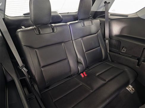 Used 2021 Ford Explorer Limited image 31