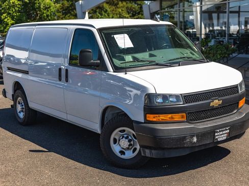 Used 2020 Chevrolet Express 2500 w/ Safety Package RWD image 2