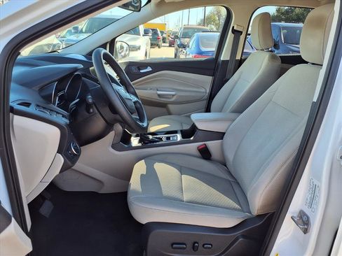 Used 2019 Ford Escape SE image 17