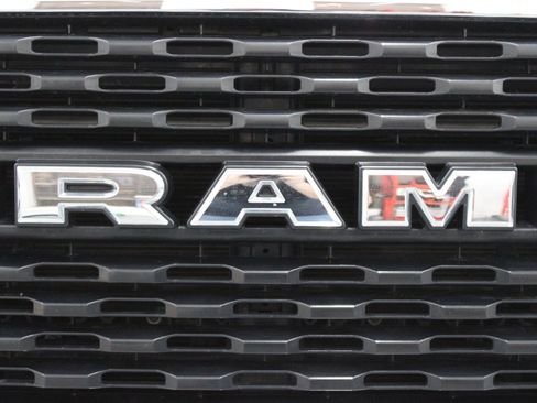 Used 2024 RAM 2500 Big Horn w/ Level 2 Equipment Group image 33