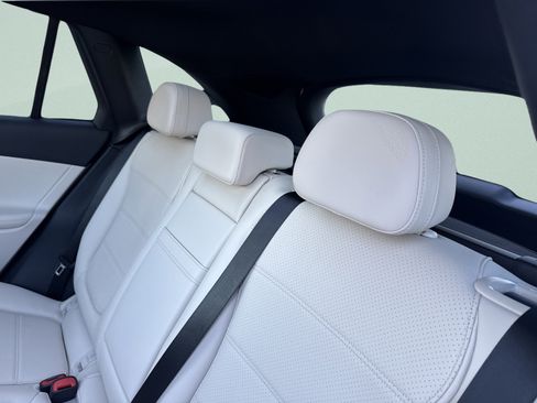 Certified 2026 Mercedes-Benz GLC 300 image 24