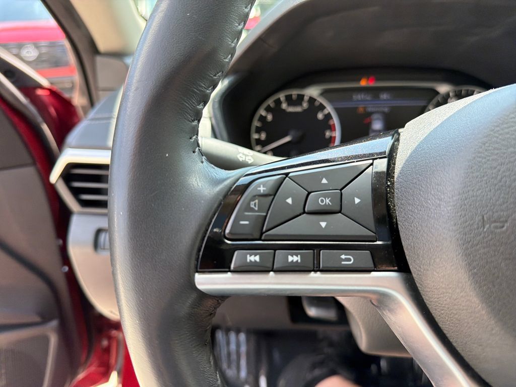Used 2021 Nissan Altima 2.5 SV w/ SV Premium Package FWD image 23