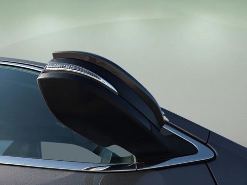 Used 2018 Toyota Highlander XLE image 17