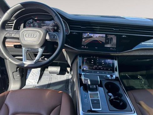 Certified 2025 Audi Q7 2.0T Premium Plus image 10