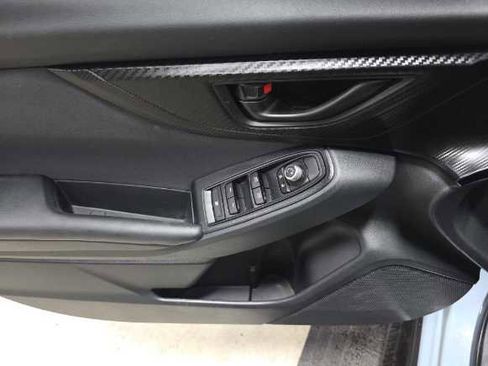 Used 2022 Subaru Crosstrek 2.0i Premium w/ Moonroof Package image 10