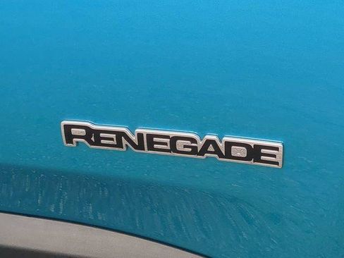 Certified 2022 Jeep Renegade Latitude AWD/4WD image 13