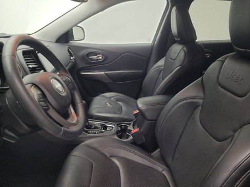 Used 2019 Jeep Cherokee Limited image 15