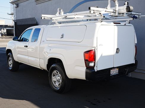 Used 2021 Toyota Tacoma SR image 6