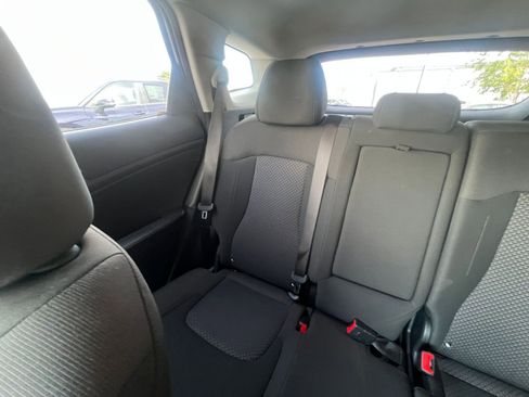 Used 2025 Kia Sportage LX FWD image 39