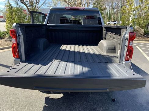 Used 2024 Chevrolet Silverado 1500 LT image 33