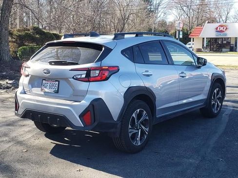 Used 2024 Subaru Crosstrek 2.0i Premium image 3