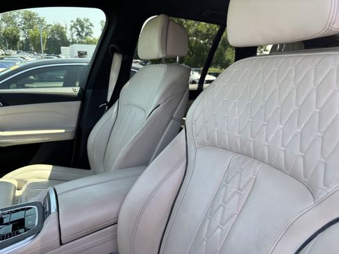 Used 2020 BMW X5 xDrive40i w/ Premium Package AWD/4WD image 16