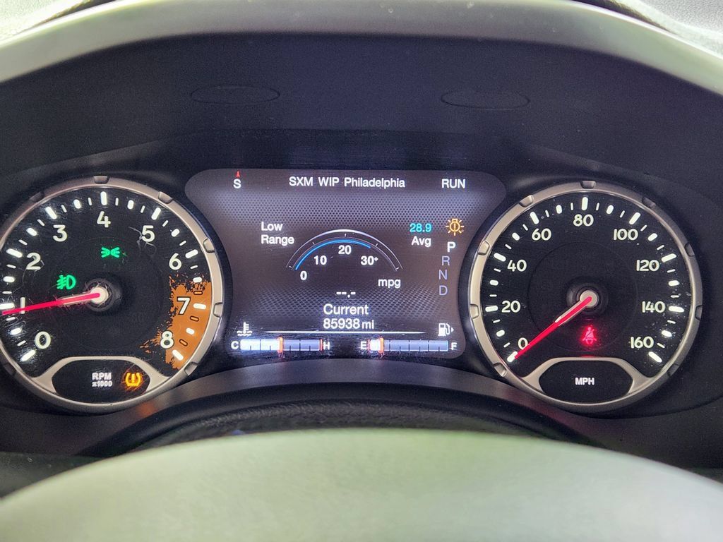 Used 2016 Jeep Renegade Trailhawk AWD/4WD image 20